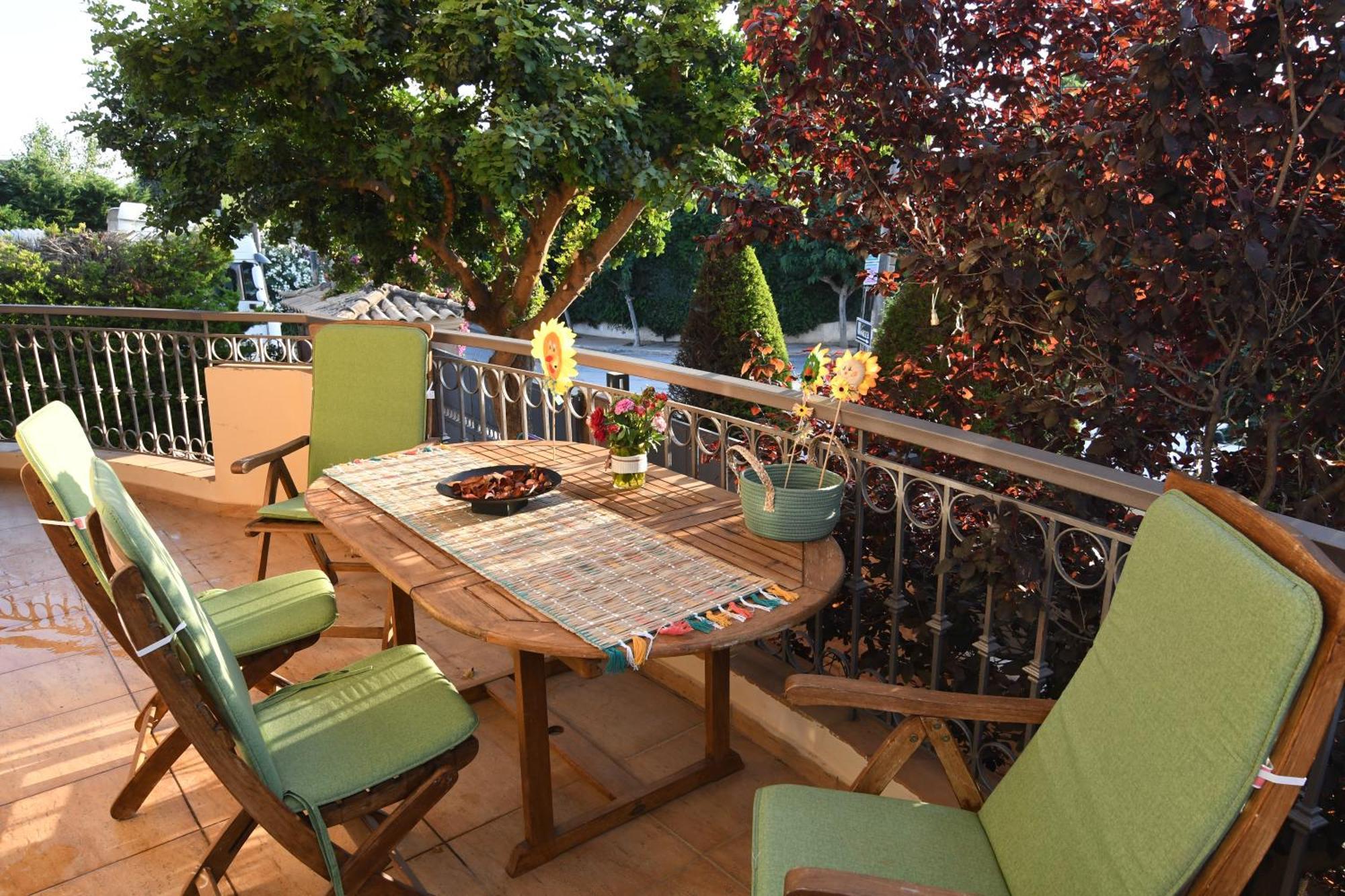 Nefelifamilyhouse With Jacuzzi Lagonisi