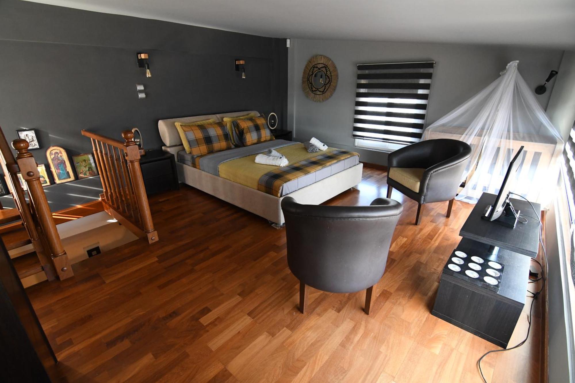 Villa Nefelifamilyhouse With Jacuzzi Lagonisi