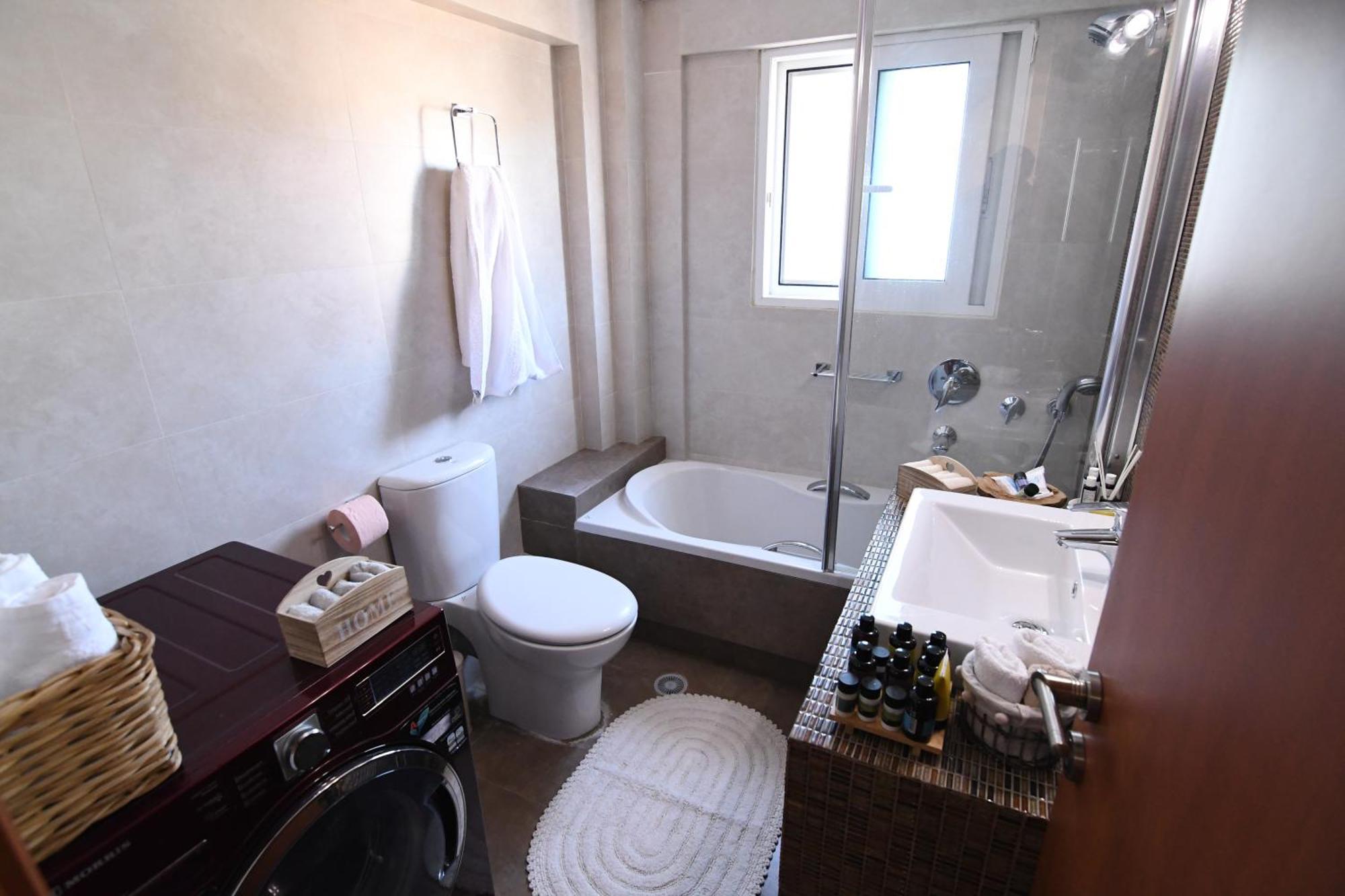 Nefelifamilyhouse With Jacuzzi Villa