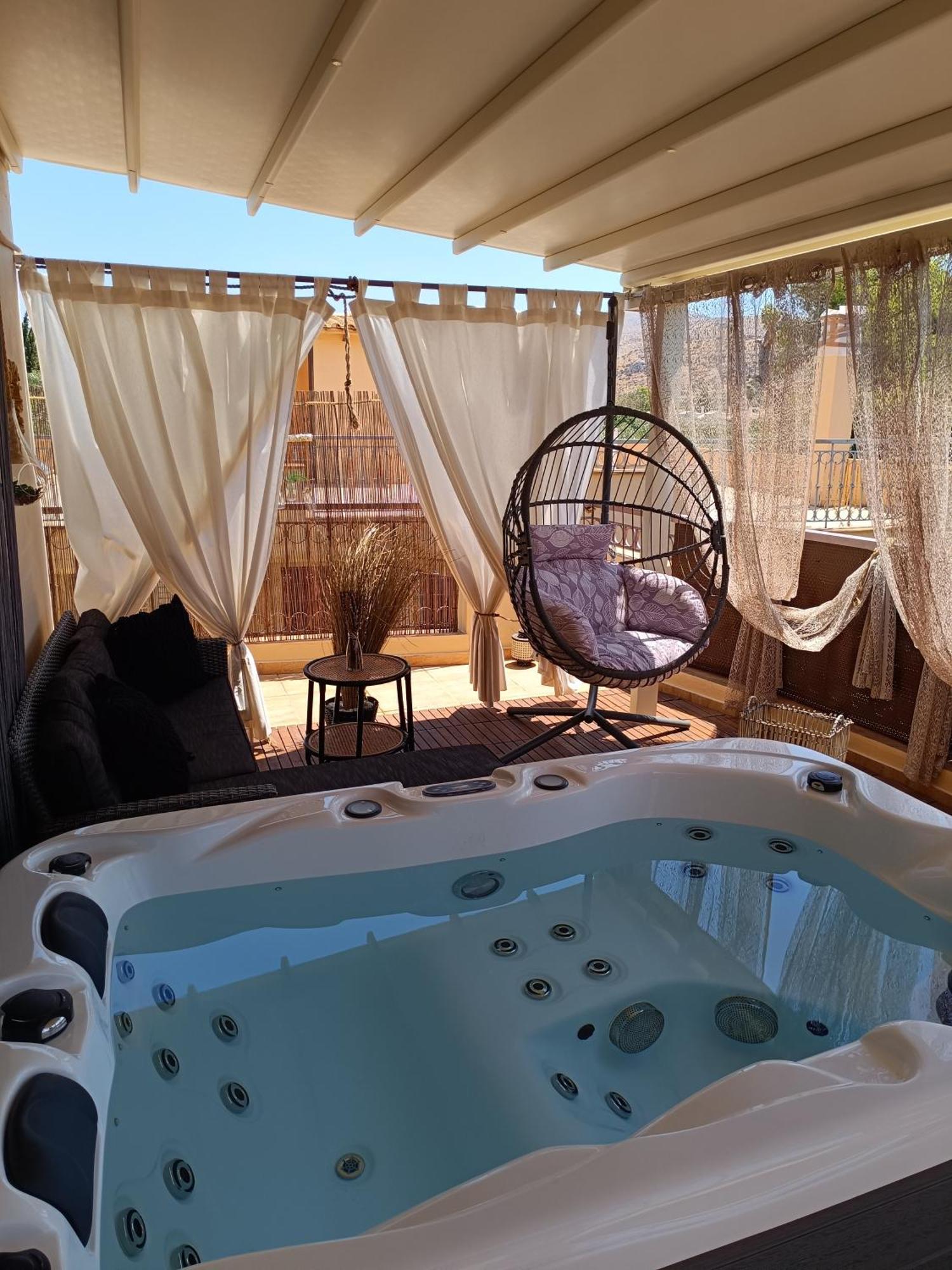 Nefelifamilyhouse With Jacuzzi Lagonisi