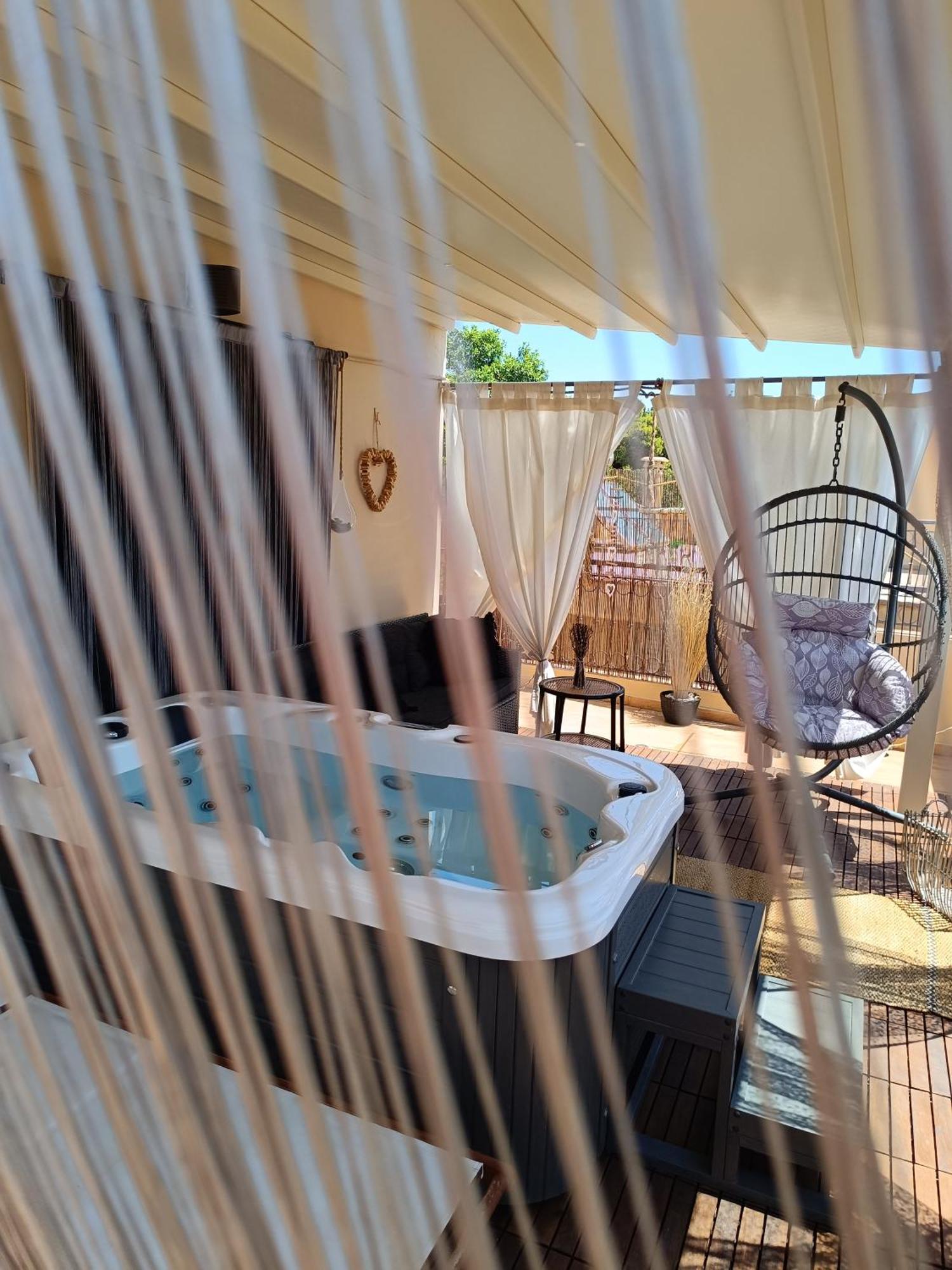 Nefelifamilyhouse With Jacuzzi